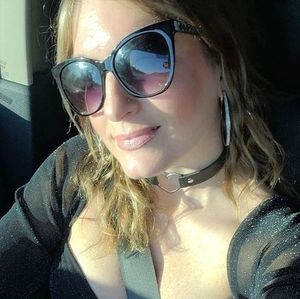 Meet your Posher, Samantha